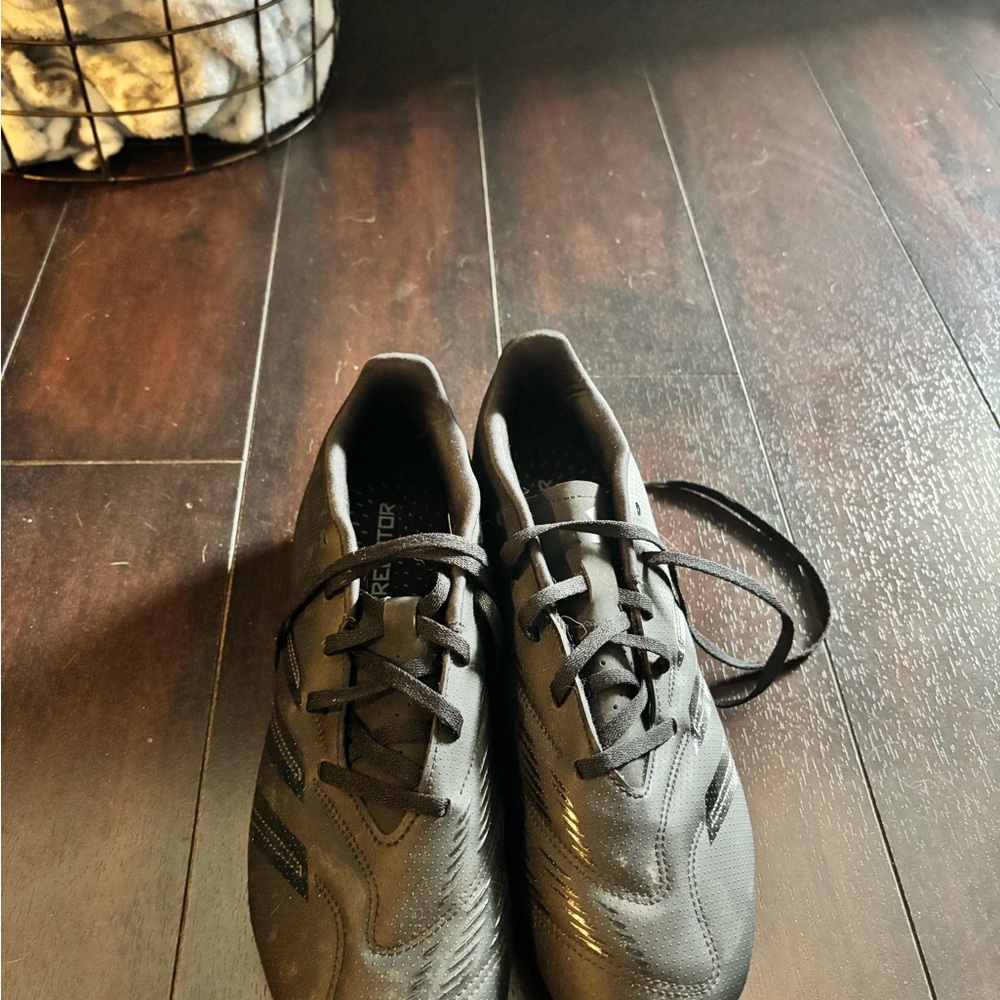 Adidas Adults' Predator Club Soccer Cleats